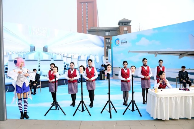 择校热点  为什么说职校生更好就业？